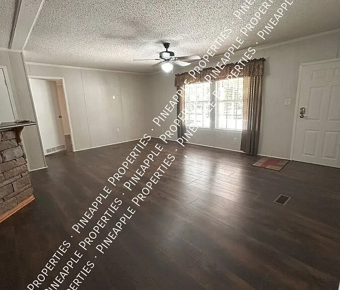 194 Barons Rd — Photo 4