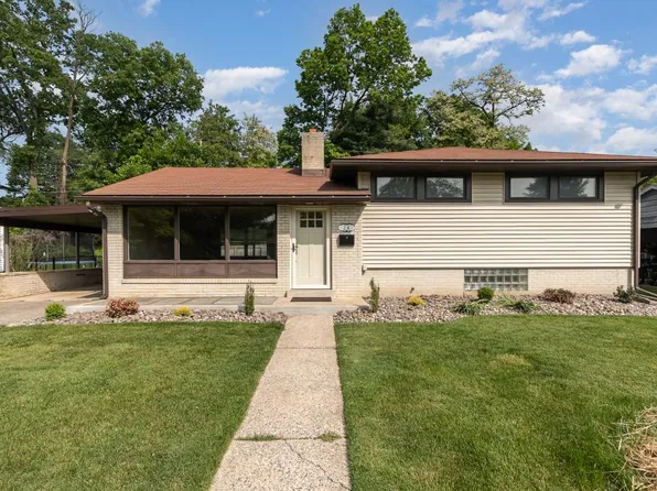 24 Cornell Dr, Camp Hill, PA 17011