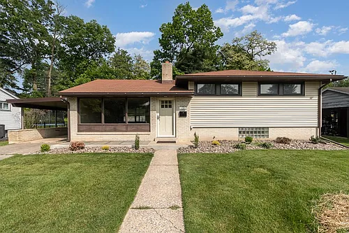 24 Cornell Dr Photo 1