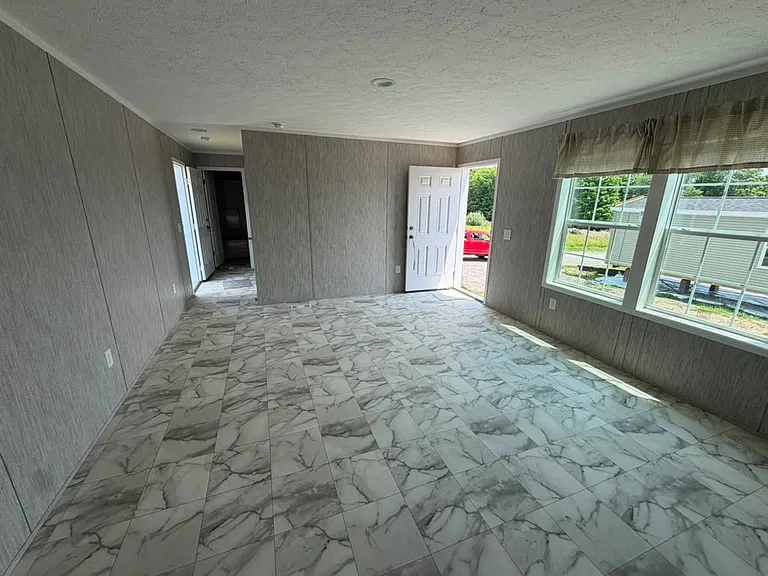 265 Brian Ln — Photo 4