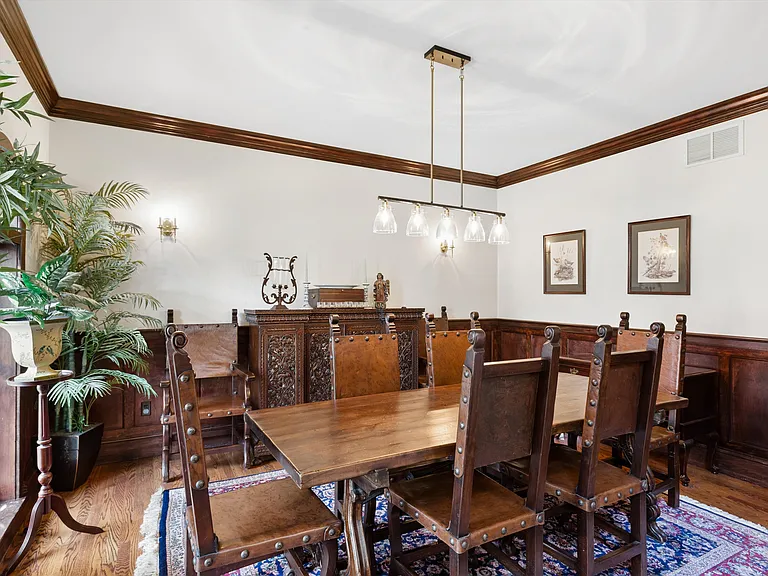 110 Greenleaf Ln — Photo 11