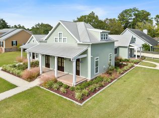 703 Esplanade Ave, Bay Saint Louis, MS 39520