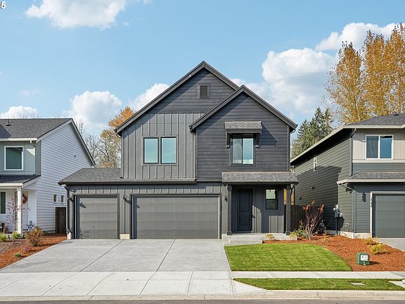 4th image of 2242 Ash St #20