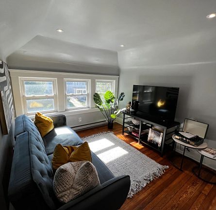 2nd image of 3173 Meadowbrook Blvd #3