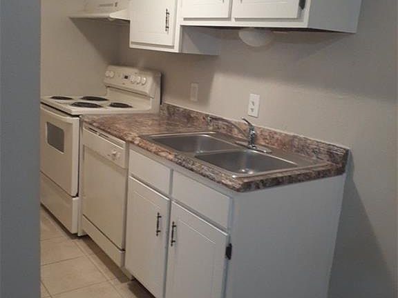 4th image of 4505 Avenue D #203