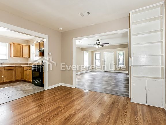 5th image of 5112 W 30th St