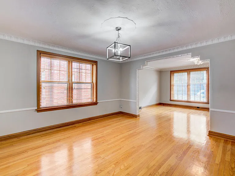 7339 Delmar Blvd — Photo 3