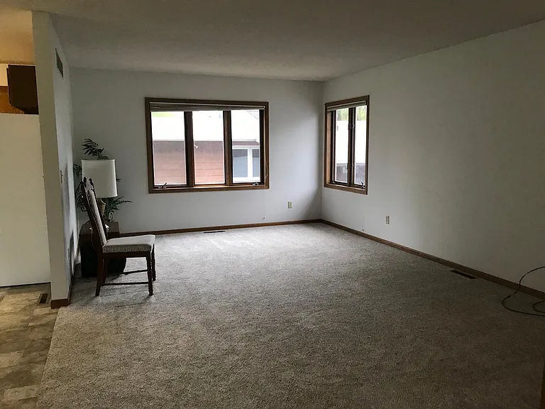 715 Lakeview Ave — Photo 6