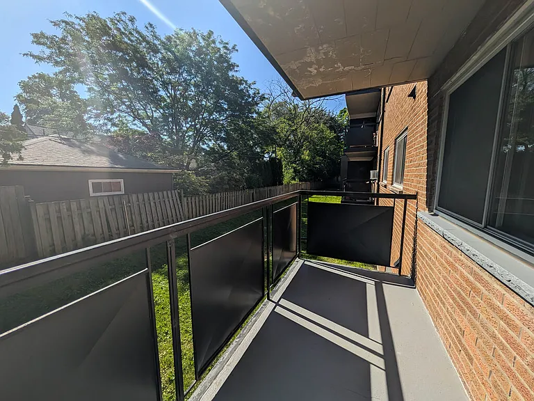 2B Arlington Ave #205 — Photo 16