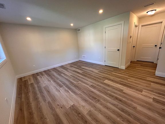 3rd image of 3501 Dandurand Ave #2