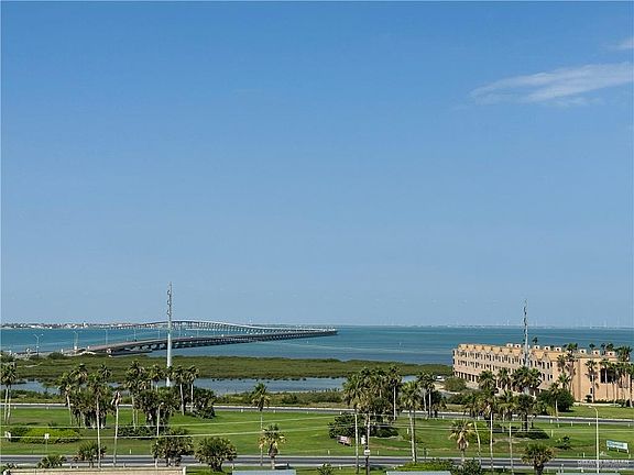 2nd image of 404 Padre Blvd Unit 707