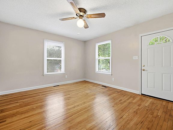 3rd image of 1704 Englewood Ave