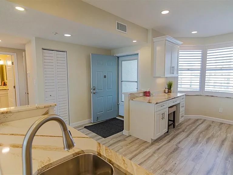 7974 Sailboat Key Blvd S #402 — Photo 3