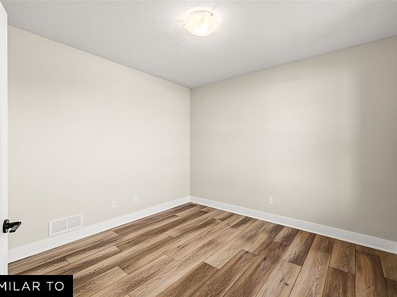 4th image of 4724 180th St