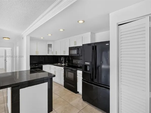 4544 NW 79th Ave APT 1H, Doral, FL 33166