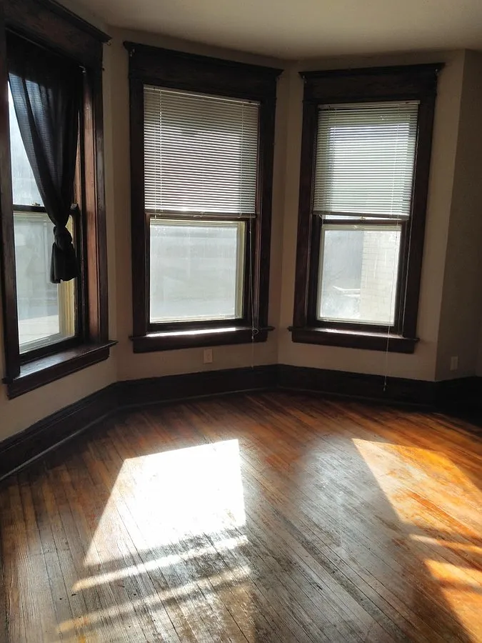Andresen Flats - 6C — Photo 2