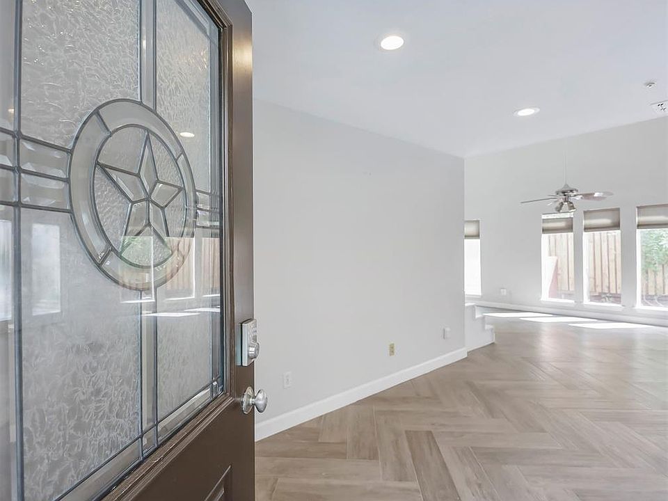 1st image of 1829 Bering Dr APT 13