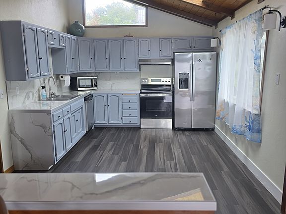 4th image of 1332 Heather Ln #A
