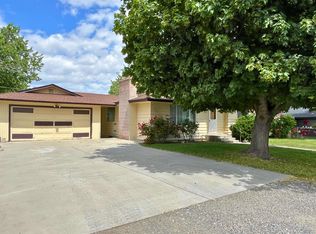 1812 W 17th Ave, Kennewick, WA