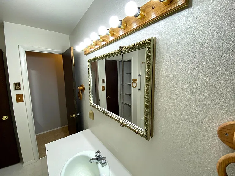 2110 Prairie Rd — Photo 27