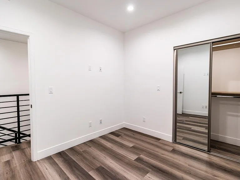 2152 S West View St — Photo 5