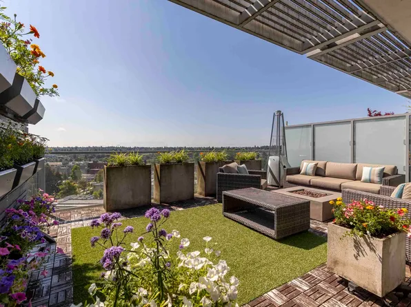 2770 Sophia St #1206, Vancouver, BC V5T 0A4