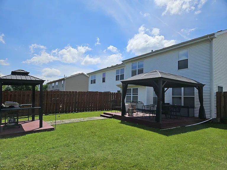 2513 Sumac Dr — Photo 12