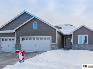 20703 Ames Ave, Elkhorn, NE 68022