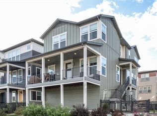 935 Ramblestone Ln, Highlands Ranch, CO 80129