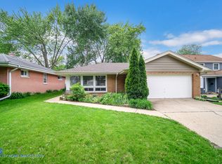 506 S Wille St, Mount Prospect, IL 60056