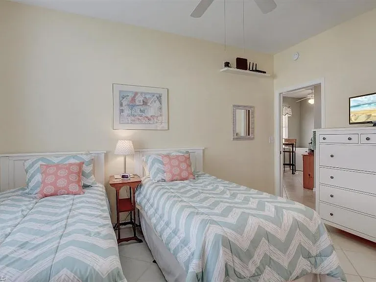 280 Robin Hood Cir #102 — Photo 8