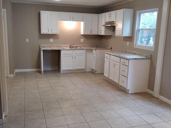 4th image of 2317 4th Ave