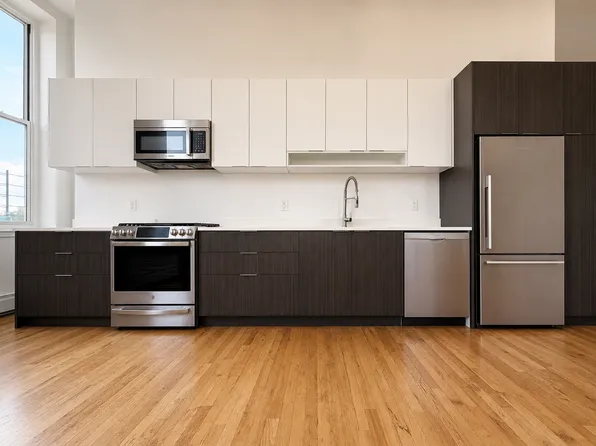 275 Park Avenue image 1 of 14