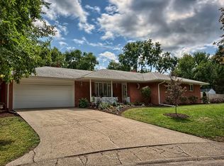 203 Pell Cir, Urbana, IL