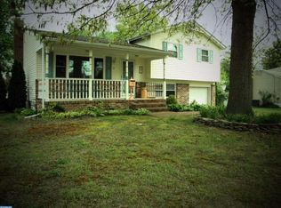 8 Plymouth Ct, Mount Holly, NJ 08060