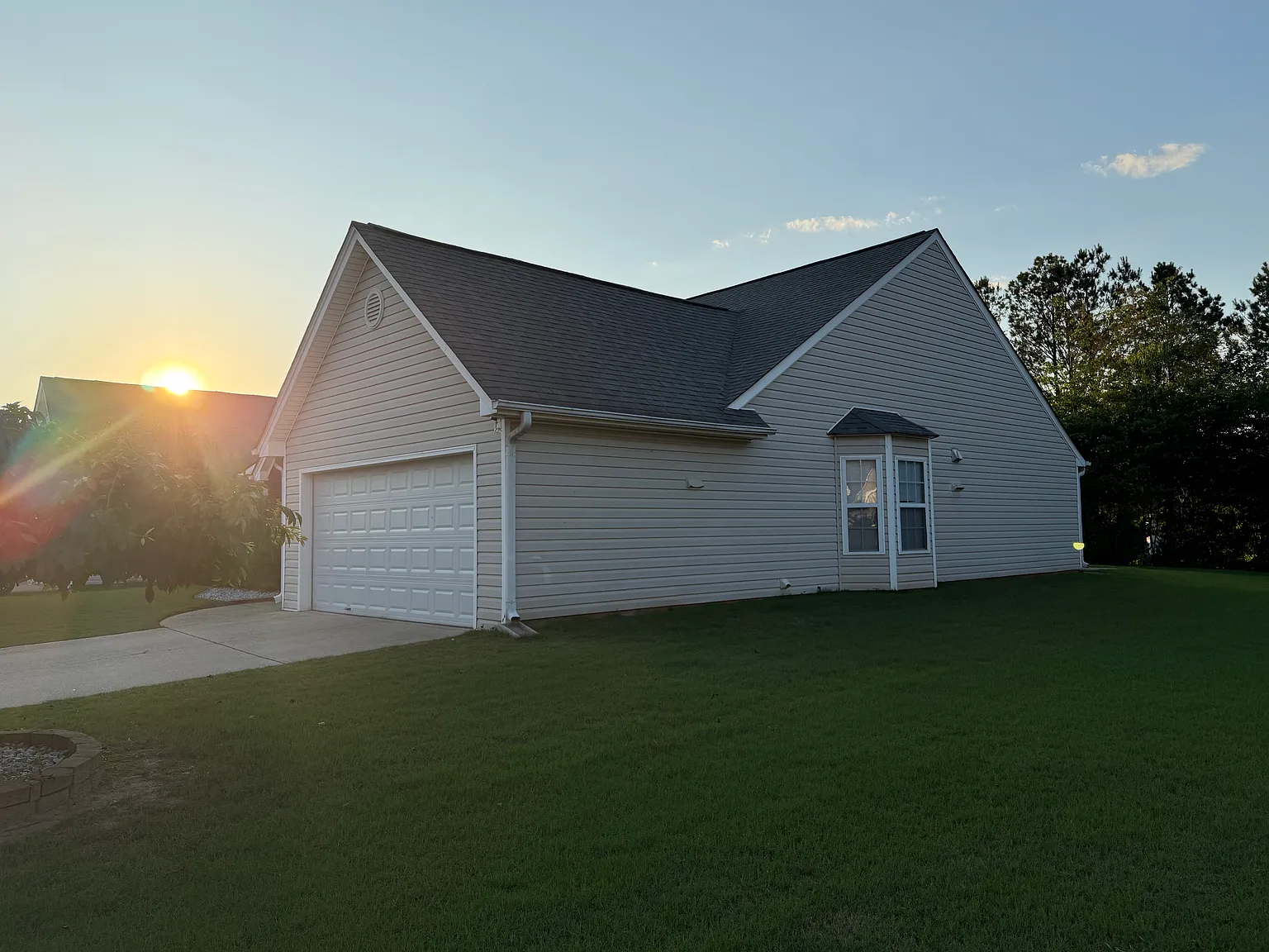 3 bed, 1836 sqft, $2,250 — Photo 3