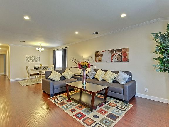 3rd image of 552 Giraudo Dr