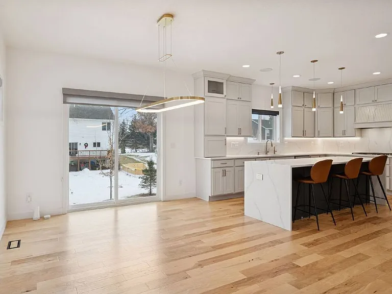 18305 Dove Ct — Photo 4