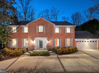 7105 Darby Rd, Bethesda, MD 20817