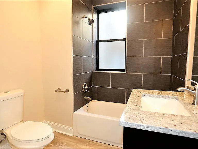 4447 N Rockwell St #1 — Photo 17