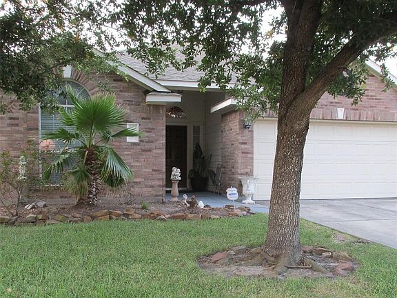 2nd image of 1207 Imperial Lake Dr