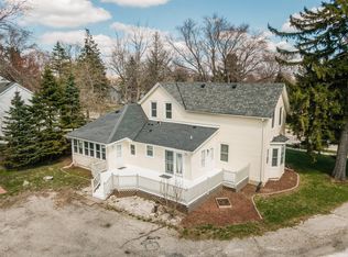 W282N6911 Main St, Merton, WI 53056