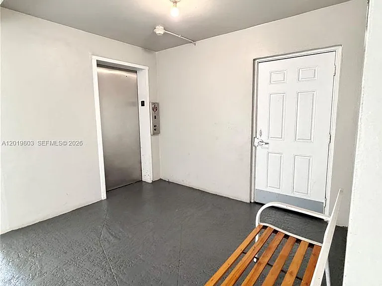 18601 NE 14th Ave #301 — Photo 5