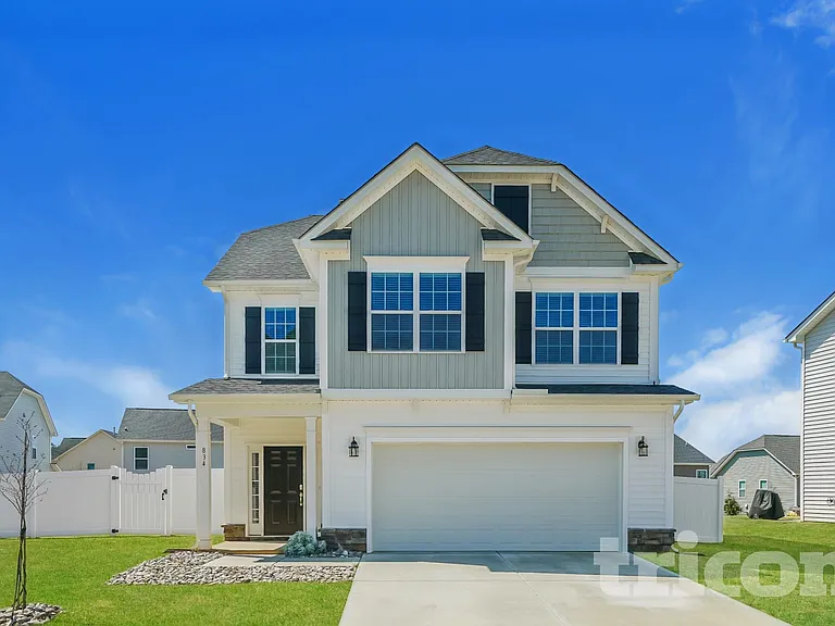 834 Lakemont Dr — Photo 1