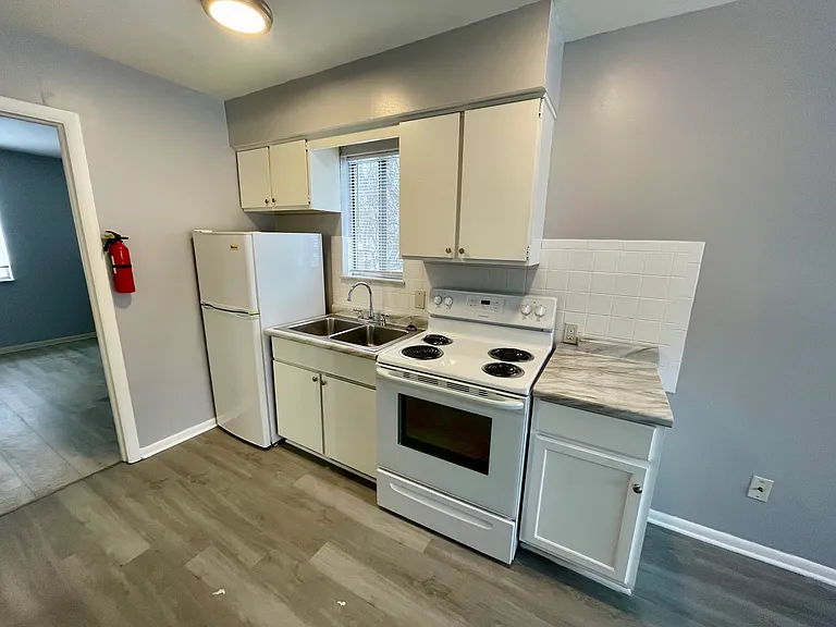 595 Brown St #2 — Photo 29