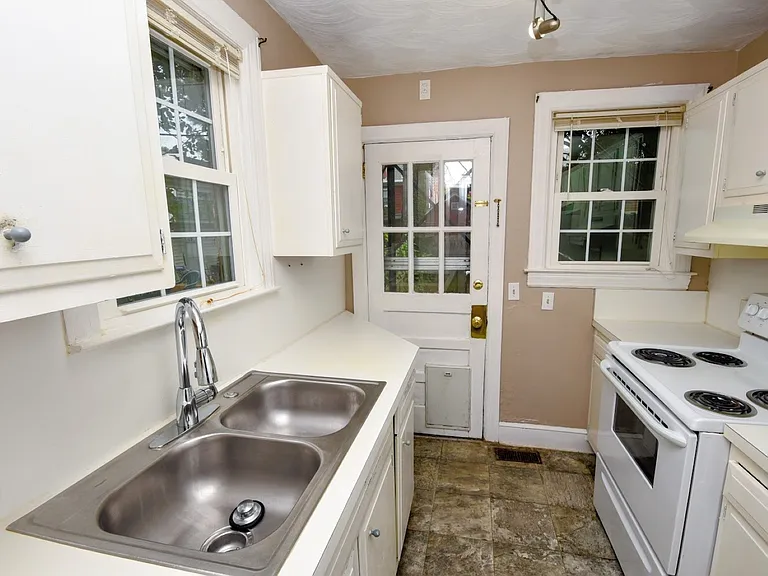 1330 Monterey Ave #1 — Photo 46