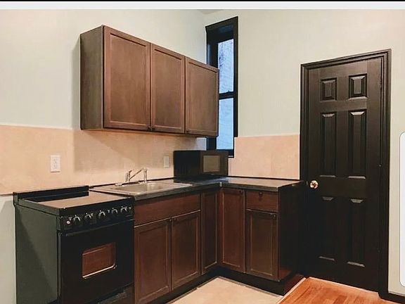 2nd image of 518 E 83rd St APT 4B