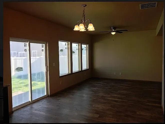 2900 Swan Ave #1 — Photo 6