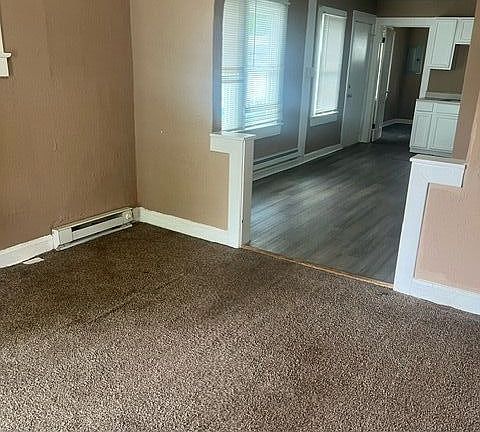 4th image of 1327 E Bradbury Ave #1327