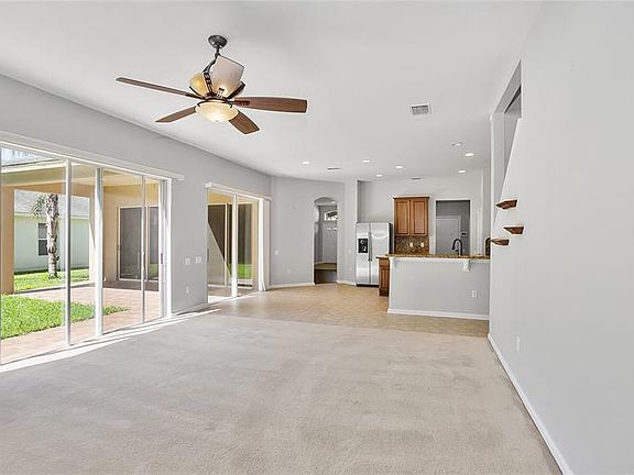 5th image of 7450 Crescent Palm Dr